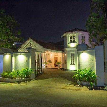 Villa Blanco Colombo Exterior photo
